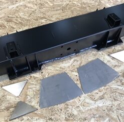 Frame Crossmember & Bracket Kit for Defender